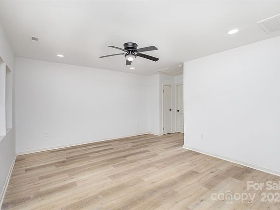 2nd image of 2237-39 Catawba Hts