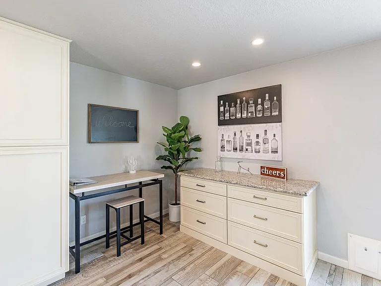 8708 E Vista Dr — Photo 25