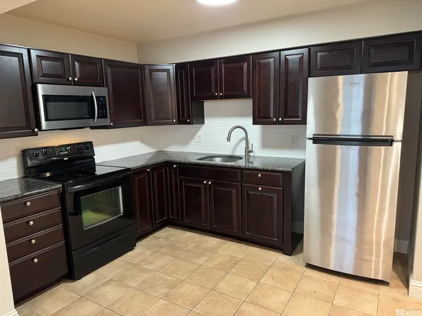 1465 E Peckham Ln APT 15, Reno, NV 89502