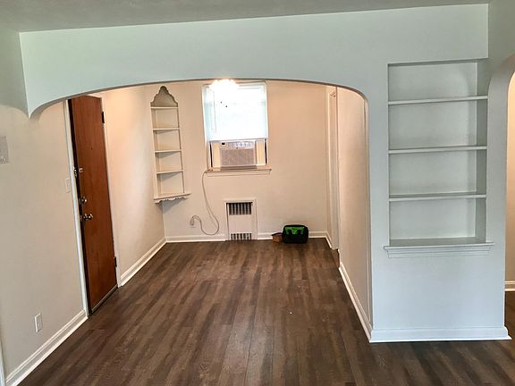 4th image of 745 Mineola Ave Unit 1