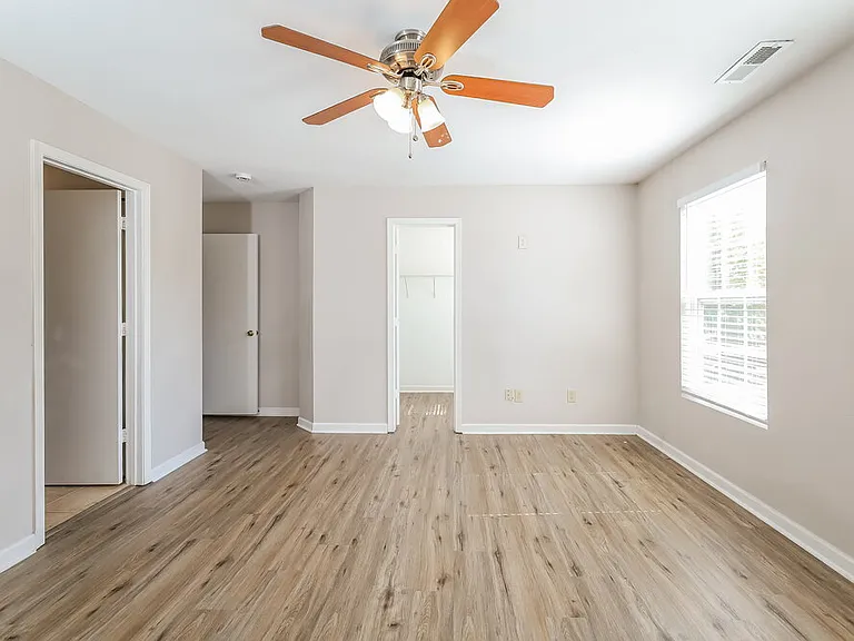 831 Skywatch Ln — Photo 11