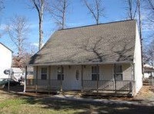 1609 Old Iron Rd, Hopewell, VA 23860