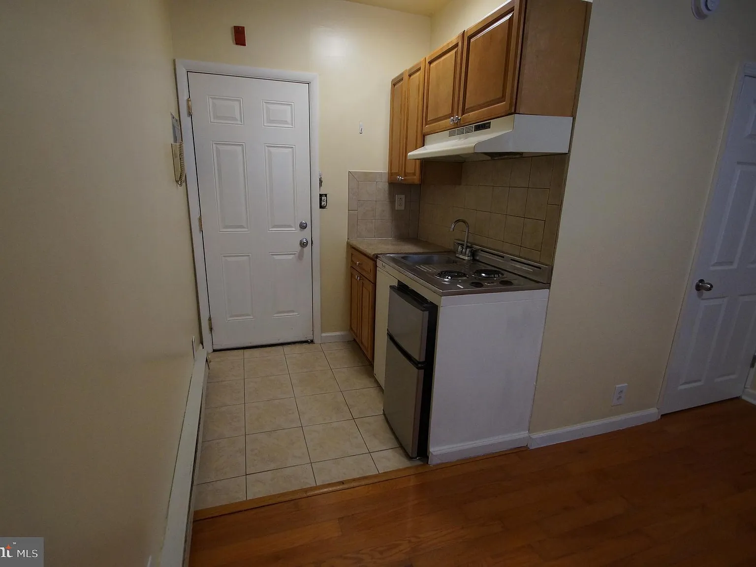 Studio, 176 sqft, $950 — Photo 4
