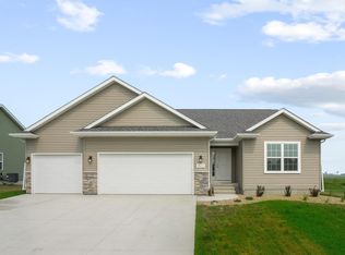 1502 Partridge Ln, Waterloo, IA 50701