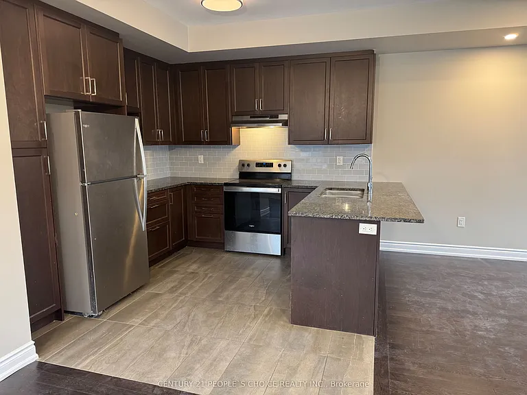 2518 Littlefield Cres — Photo 13