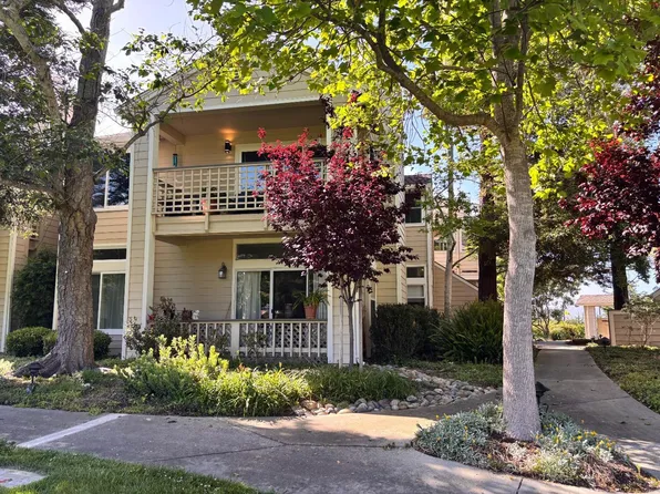 132 Amesport Lndg, Half Moon Bay, CA 94019