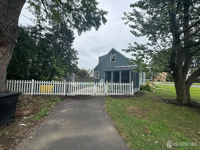 51 Kenwood Ter — Photo 23