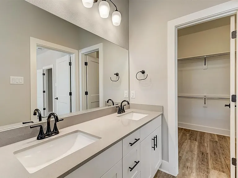 Carmel Villas — Photo 47