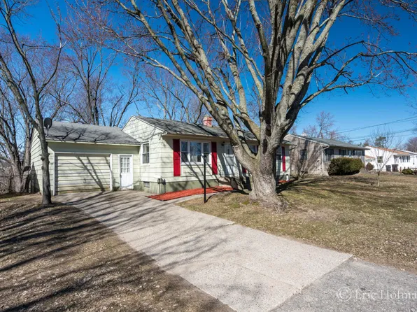 5507 Madison Ave SE, Kentwood, MI 49548