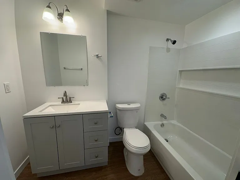 869 Glenway Dr — Photo 11