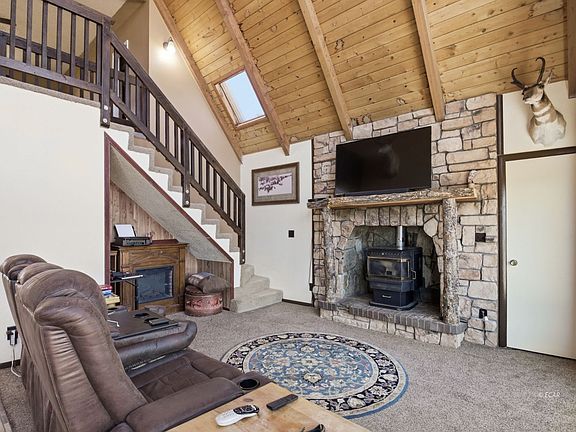 3rd image of 599 Wolf Creek Dr