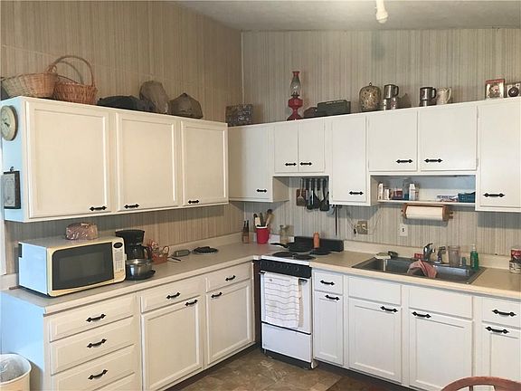 2nd image of 668 W Santee Dr