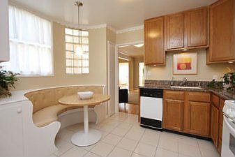 Kitchen :: 2012A Laguna