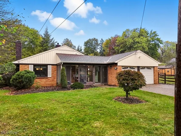 6753 Mill Rd, Brecksville, OH 44141