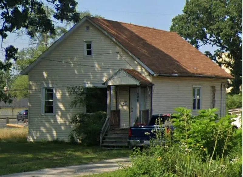 14047 Lincoln Ave photo 1