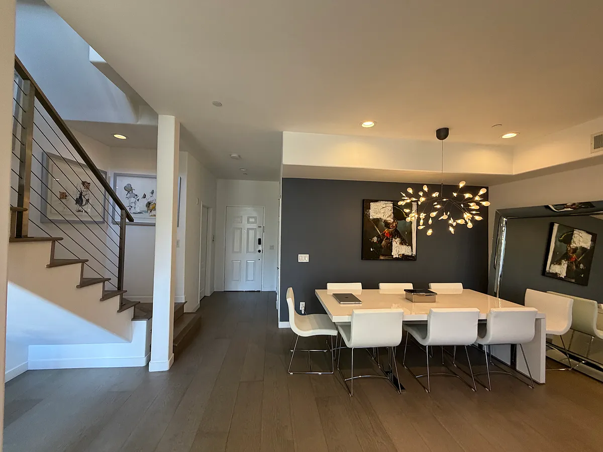 Building Photo - 574 E Palm Ave #105