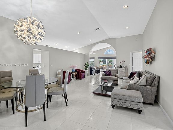 4th image of 12573 Coral Lakes Dr