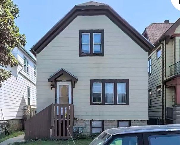 1st image of 2125 W Grant St