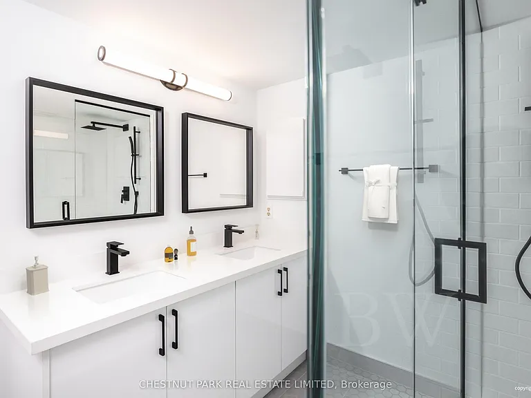 30 Wellington St E #1006 — Photo 24