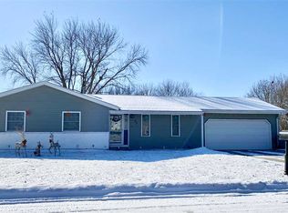 308 Trailridge Rd, Norfolk, NE 68701