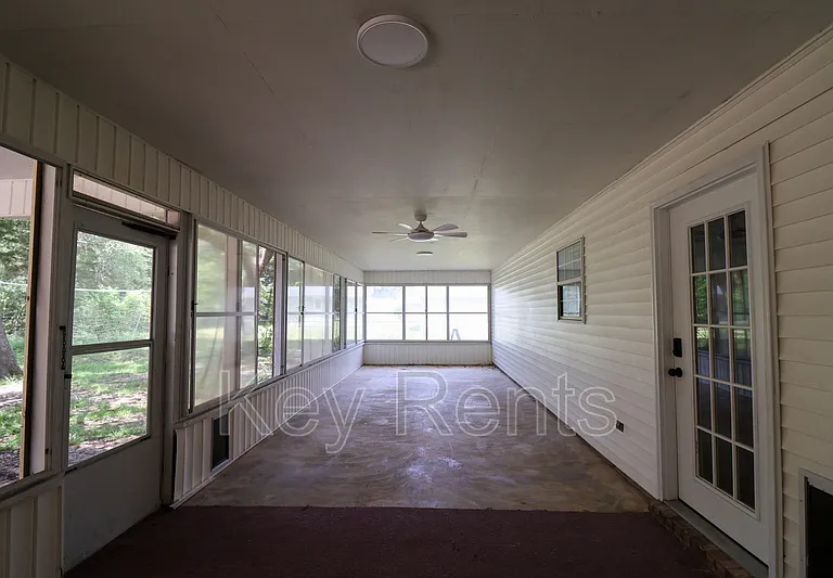 9001 Thompson Dr — Photo 17