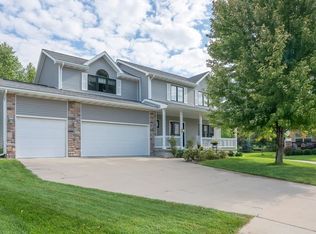 6926 Lewis Carroll Ct, Johnston, IA 50131