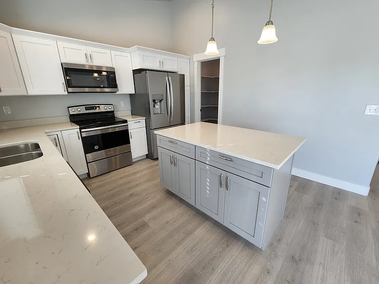 439 E Hill View Dr — Photo 53