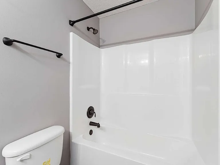 4828 Octavia St — Photo 25