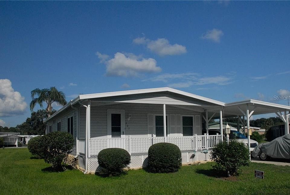 1st image of 923 Blue Heron Blvd