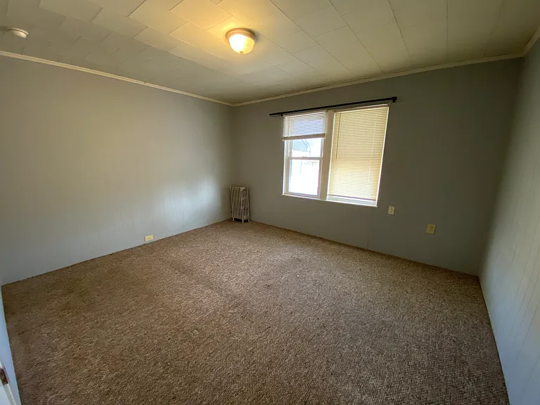 90 N Landon Ave — Photo 5
