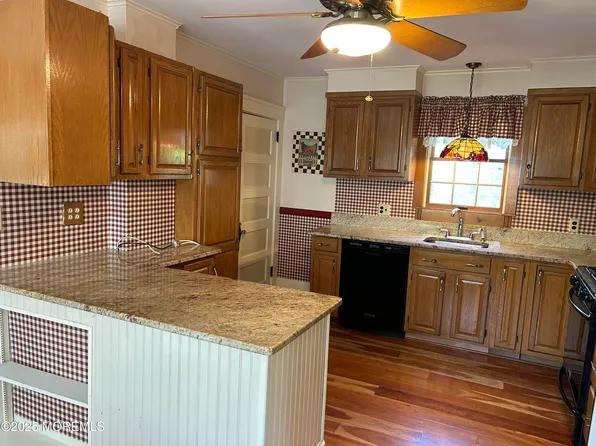 3232 Atlantic Ave, Allenwood, NJ 08720