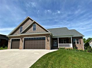 48 Hawks Rdg, Hickory, NC 28601