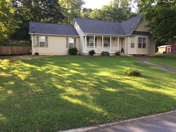 3rd image of 1718 McClellan Dr