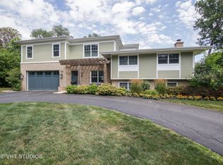 920 Woodlawn Rd, Glenview, IL 60025