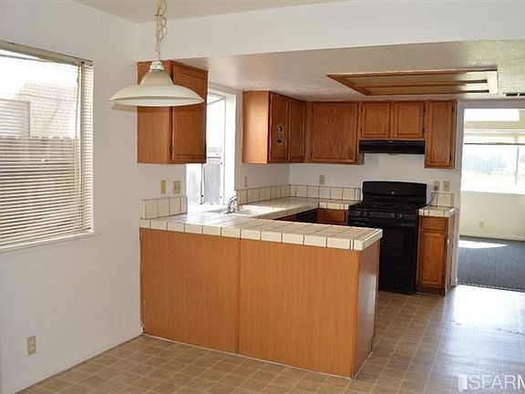 3rd image of 4708 Camino Royale Dr