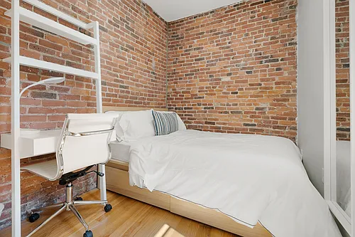 15 Snow Hill St Photo 1