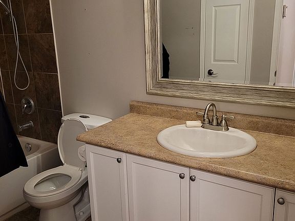 5th image of 182 Madelaine Dr
