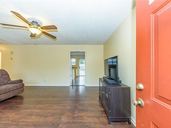 3rd image of 1280 Ventura Dr