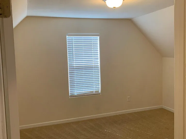 7614 Mockernut Dr — Photo 5