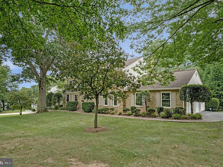 1171 Foxhound Ct — Photo 4