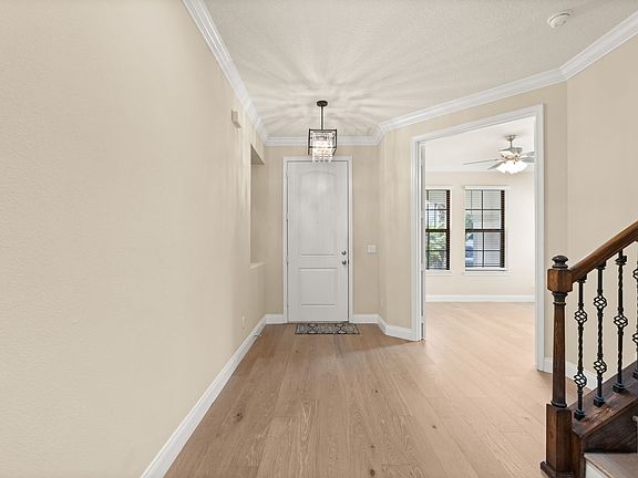 5th image of 8224 Procida Isle Ln