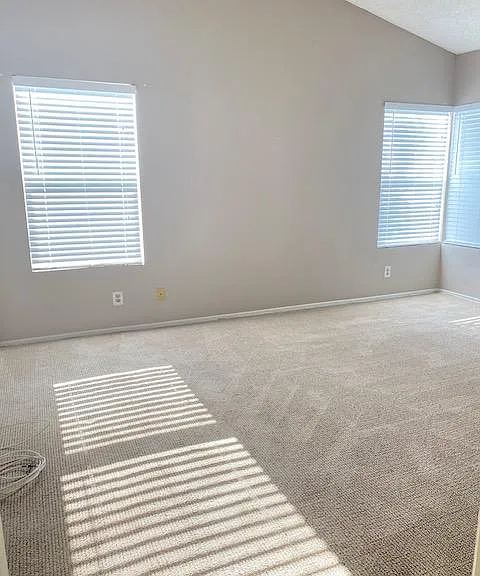 10911 Emerson St — Photo 16