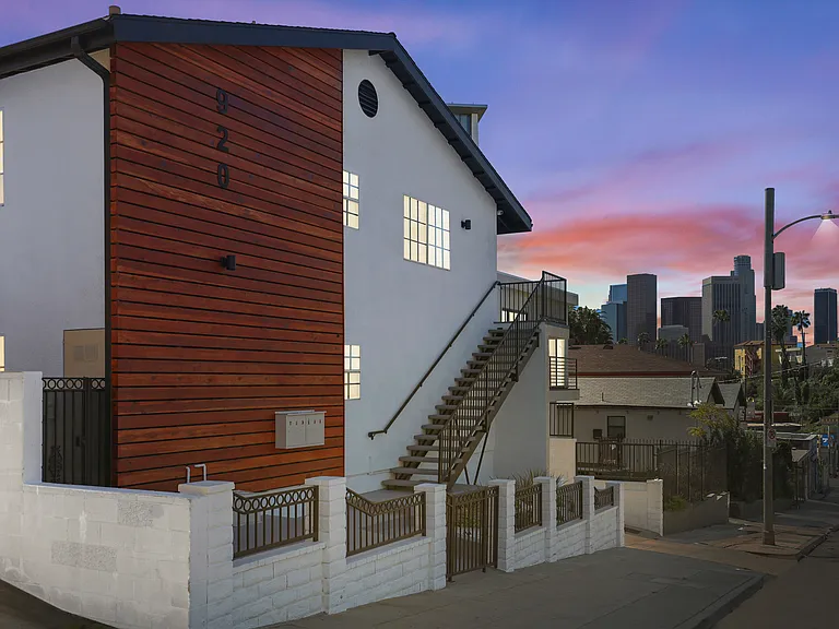 920 Everett St #2 — Photo 17