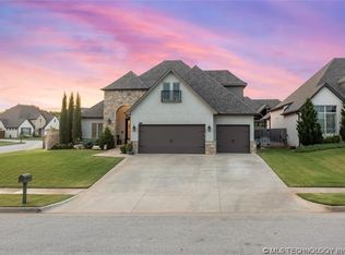 4104 W Van Buren St, Broken Arrow, OK 74011
