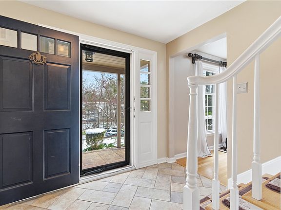 3rd image of 1800 Murdstone Rd