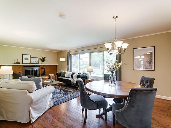 3rd image of 5000 Charlbury Dr