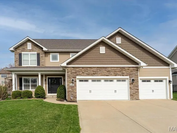 906 Moorfield Park Dr, O Fallon, IL 62269