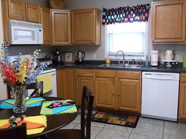 2nd image of 107 Elaine Ct