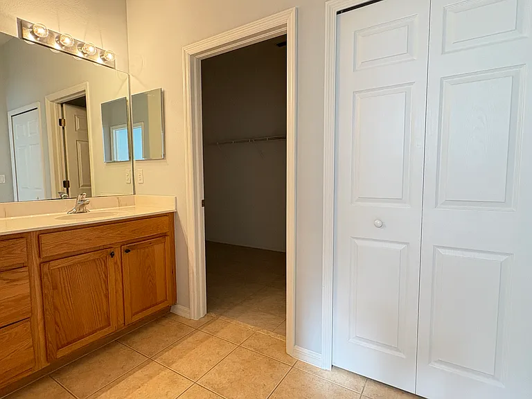 9741 Las Casas Dr — Photo 7