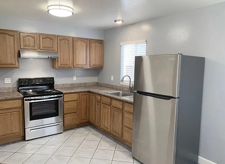 2412 Palmetto Ave #1 — Photo 9